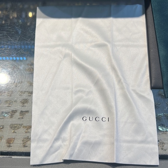 Gucci glasses new model dad bought them and just doesn’t like the way they fit - Picture 3 of 11